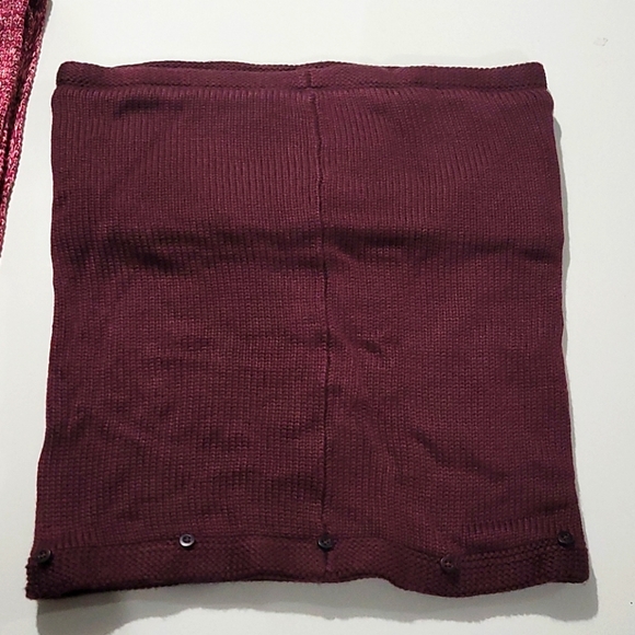 Lululemon NWOT'S Burgundy Neckwarmer & Scarf - Picture 7 of 8